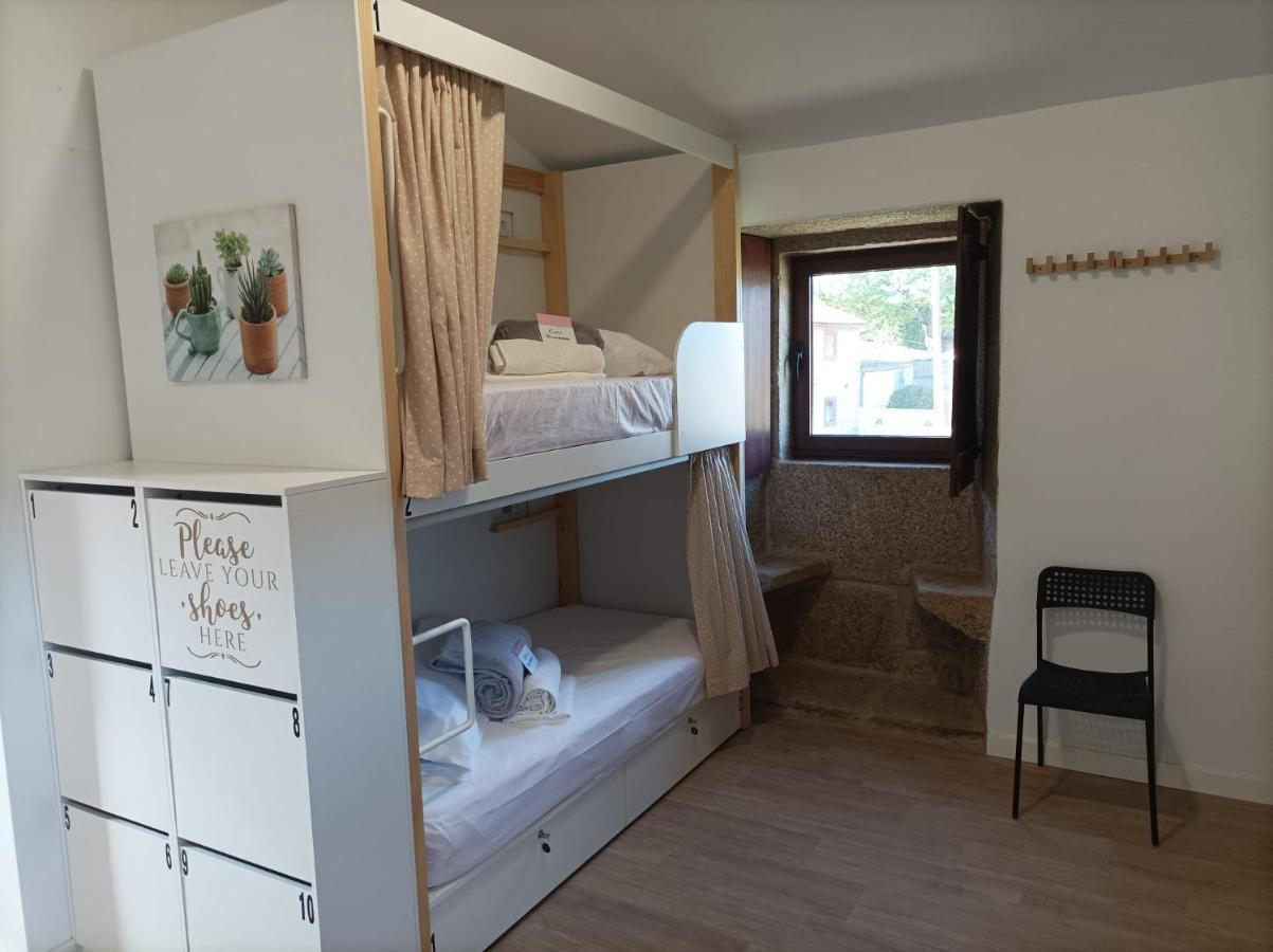 Albergue Aldea Da Pedreira Teo Екстериор снимка